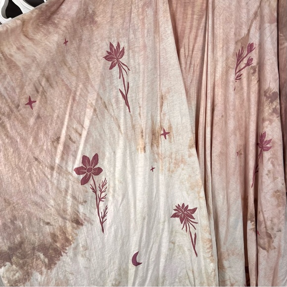 Sister Nettle x Sinew Moon Wild Columbine Robe - Picture 3 of 4